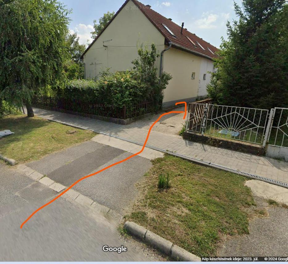 Lellei Pihenohaz Balatonlelle Villa Exterior photo